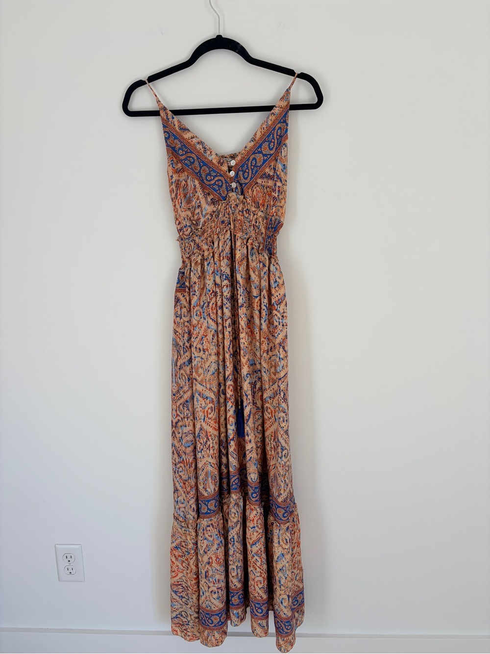 Source Unknown Beige and Blue Paisley Maxi Dress